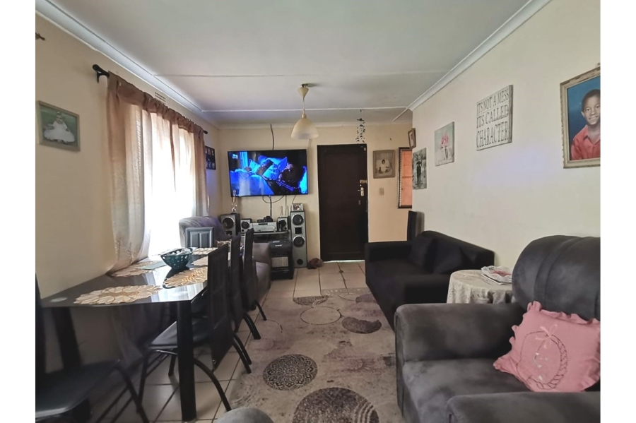 2 Bedroom Property for Sale in Groenheuwel Western Cape